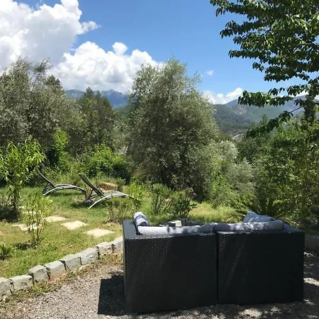 Charlene Bed & Breakfast Massoins